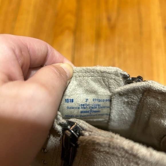 Minnetonka Brie Bootie Womens 7 Side Zip Stud Beige Leather Boot Booties Suede - Picture 8 of 10